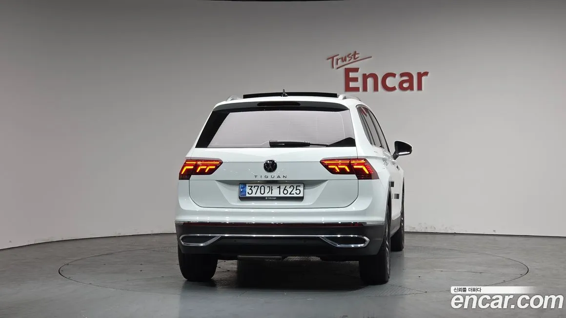 Volkswagen Tiguan — фото 3