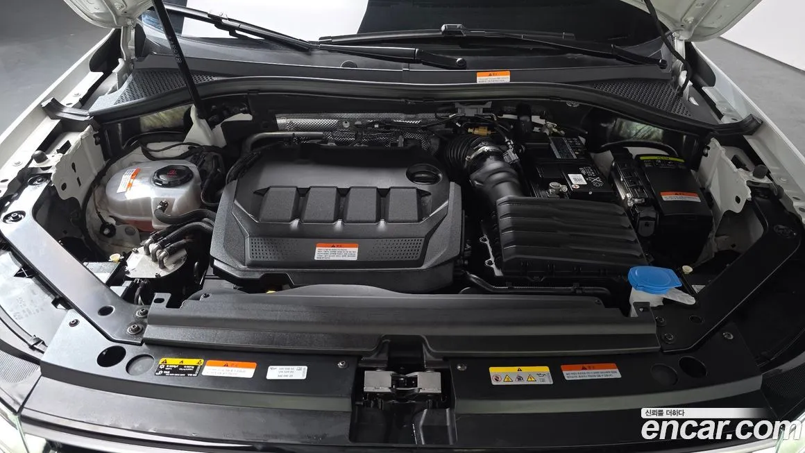 Volkswagen Tiguan — фото 10