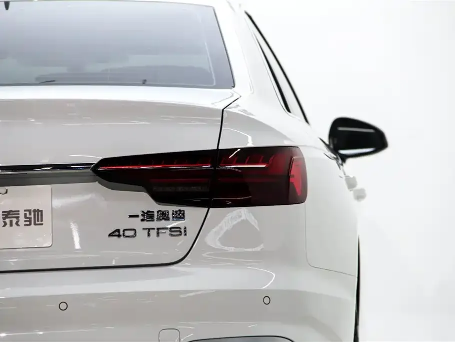 Audi A4L — фото 2