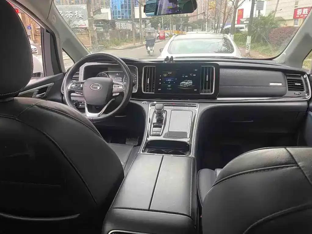 GAC Motor Trumpchi M8 — фото 3