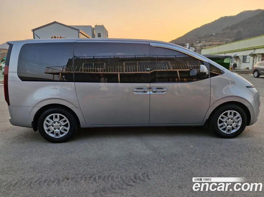 Hyundai Staria 2023 из KR, фото 7