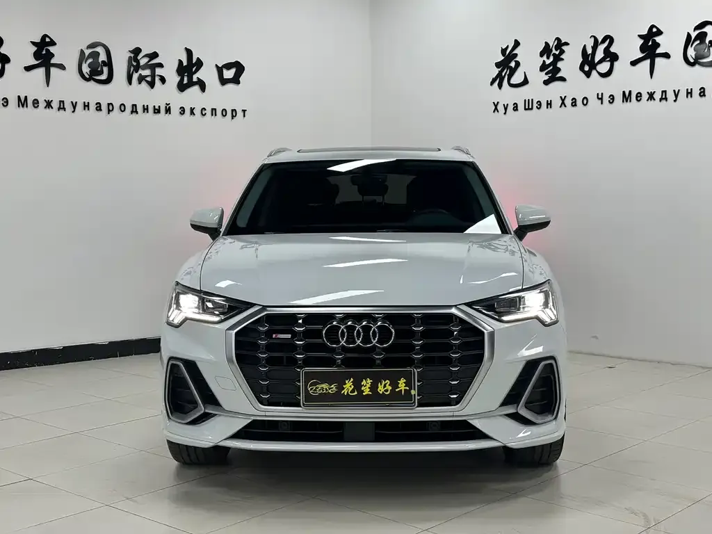 Audi Q3 — фото 10