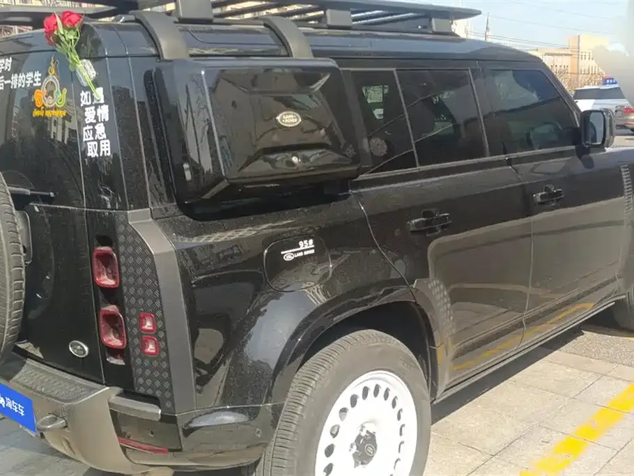 Land Rover Defender — фото 6