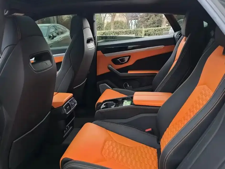 Lamborghini Urus 2023 из CN, фото 2