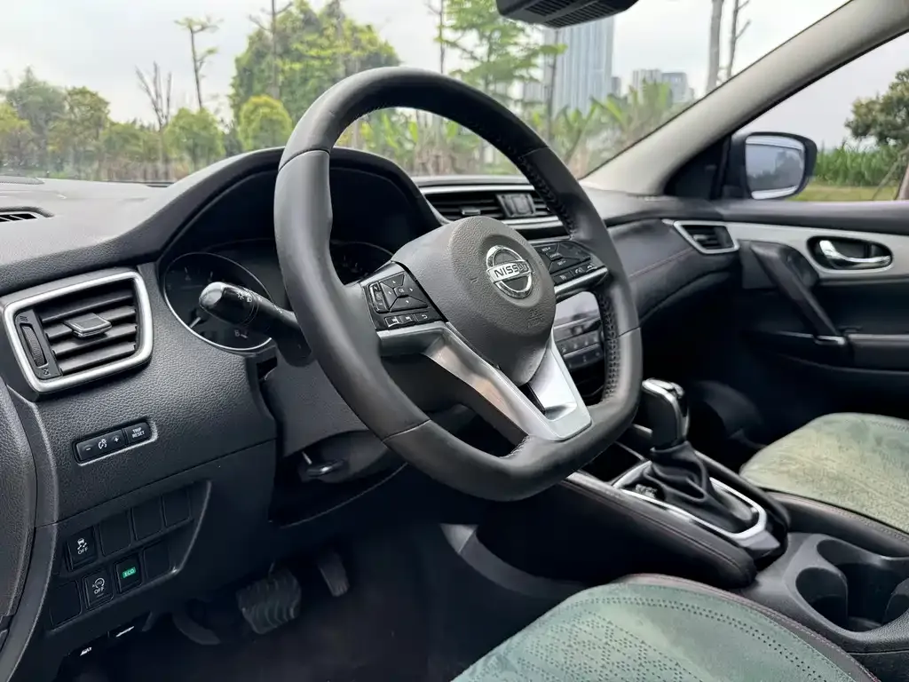 Nissan Qashqai 2021 из CN, фото 2
