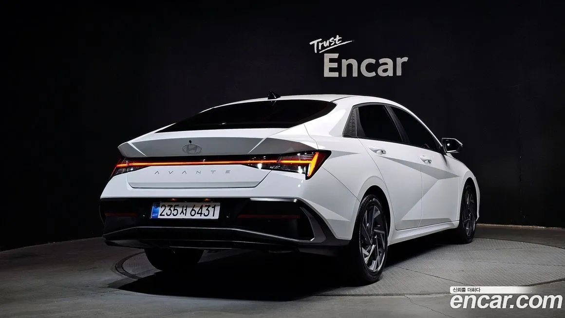 Hyundai AVANTE — фото 3
