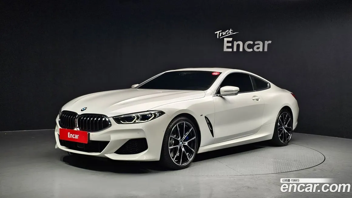 BMW 8-Series — фото 1