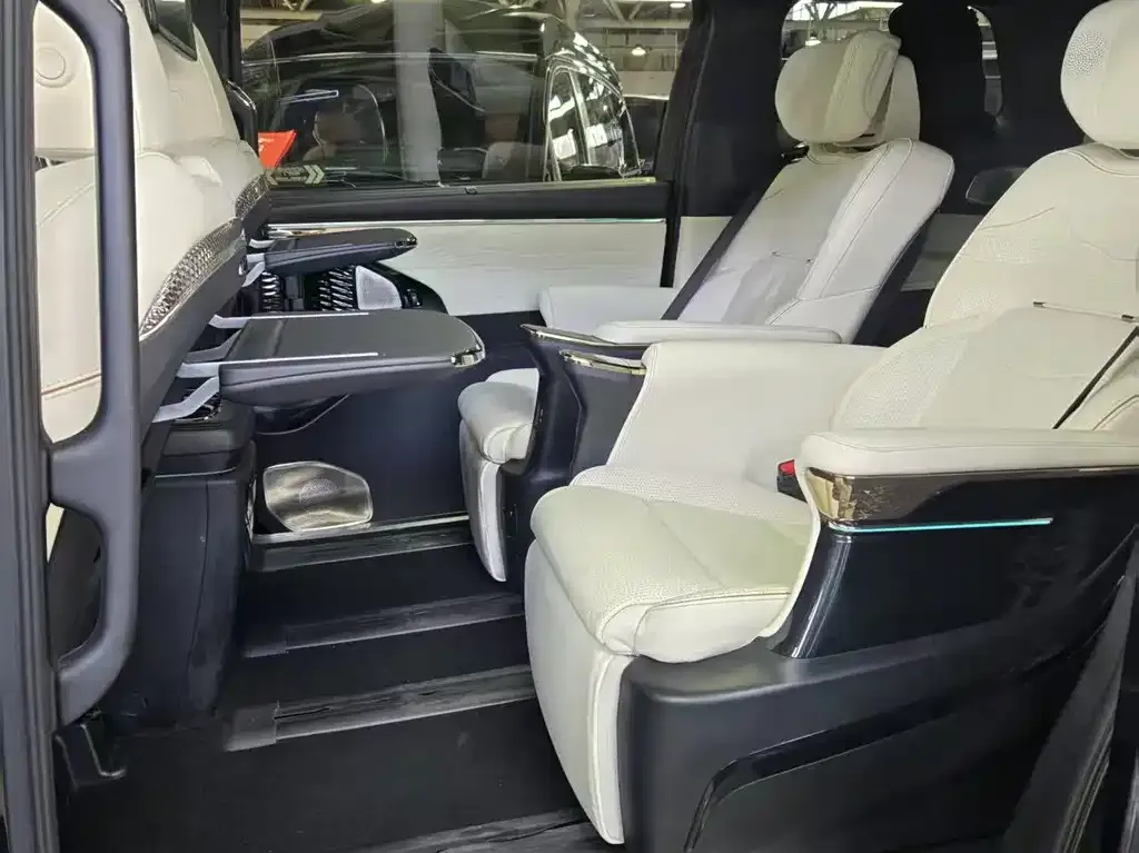 GAC Motor Trumpchi M8 — фото 8