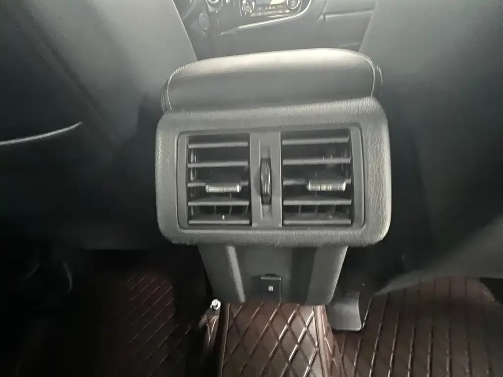 Mitsubishi Outlander — фото 3