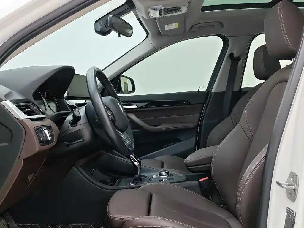 BMW X1 2021 из CN, фото 8