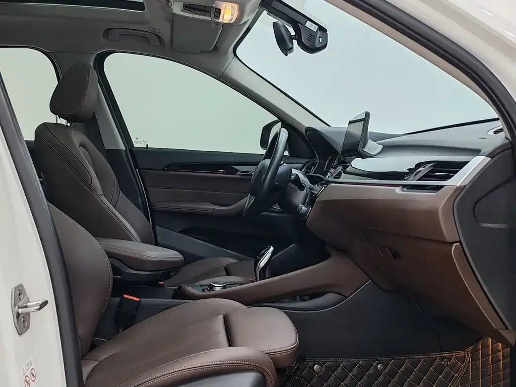BMW X1 2021 из CN, фото 9