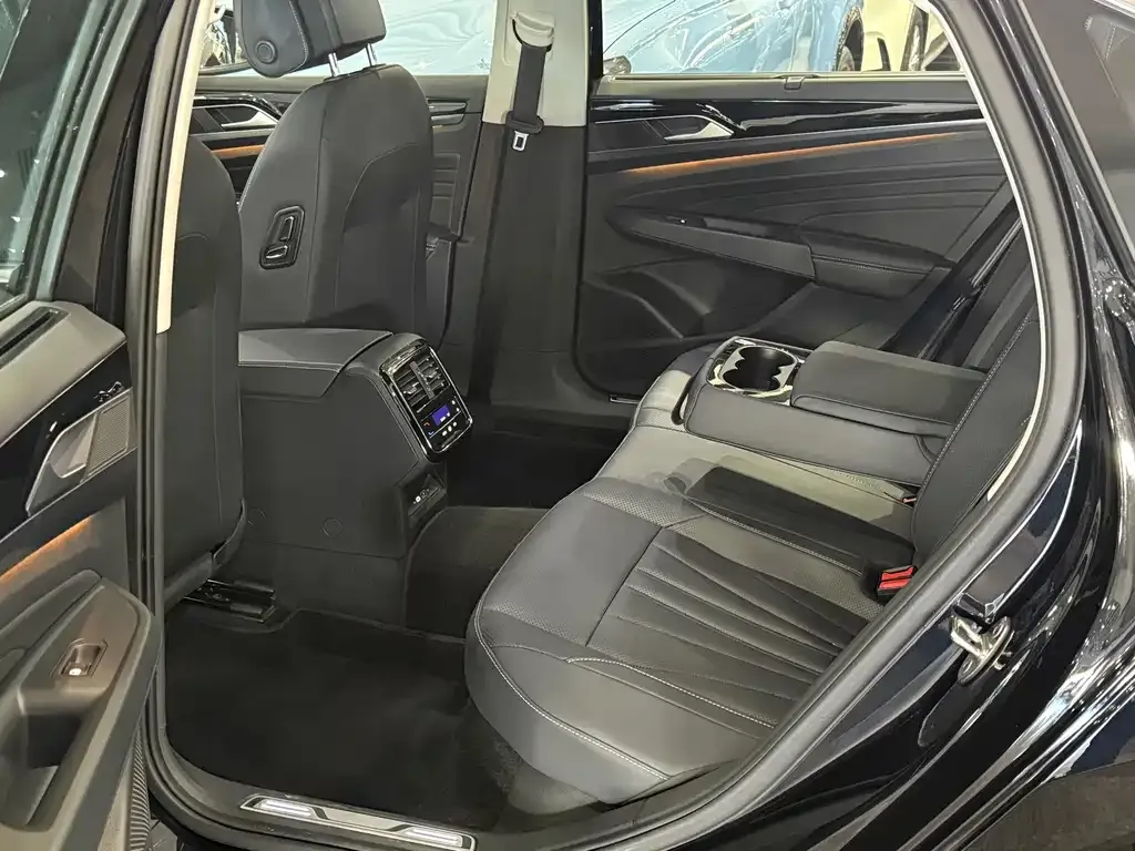 Volkswagen Passat — фото 3