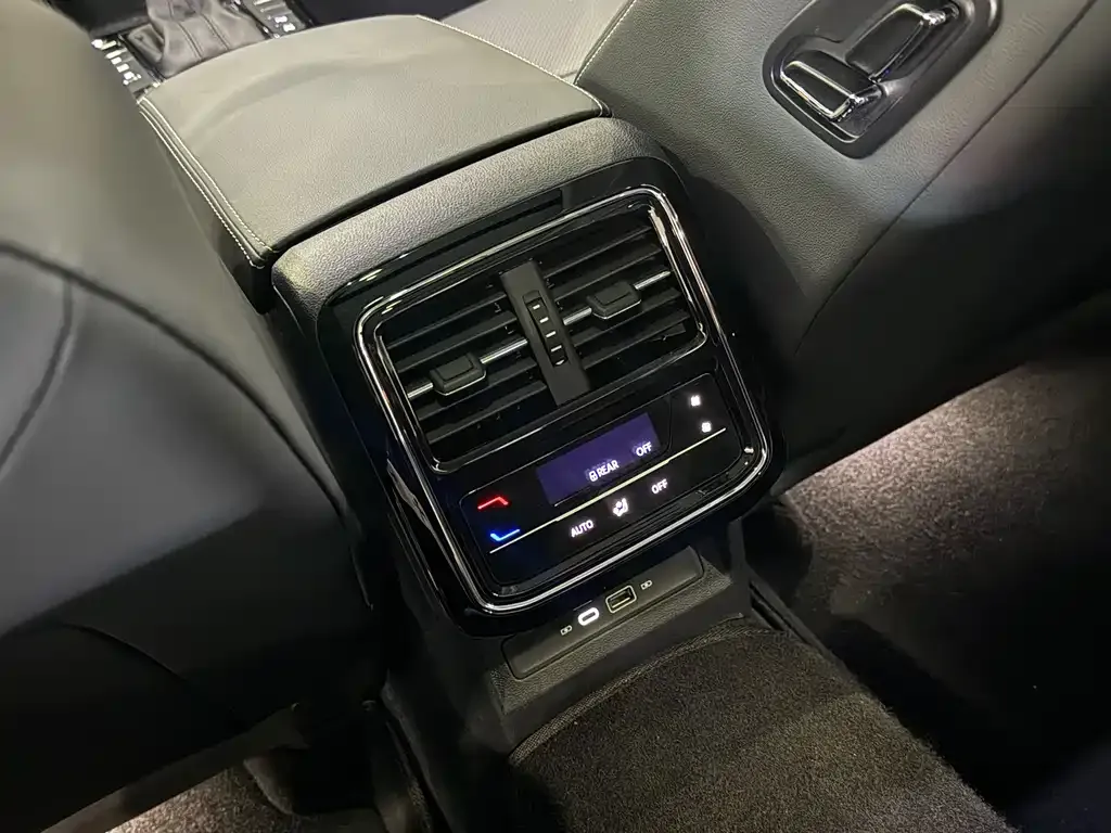 Volkswagen Passat — фото 2