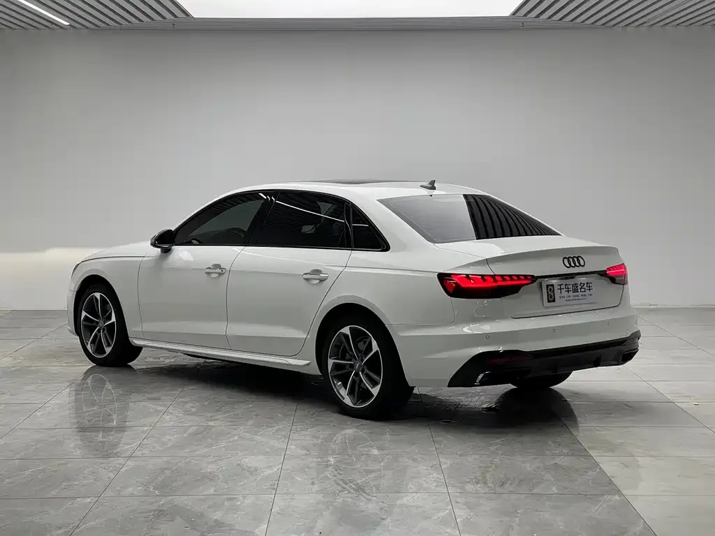Audi A4L — фото 4