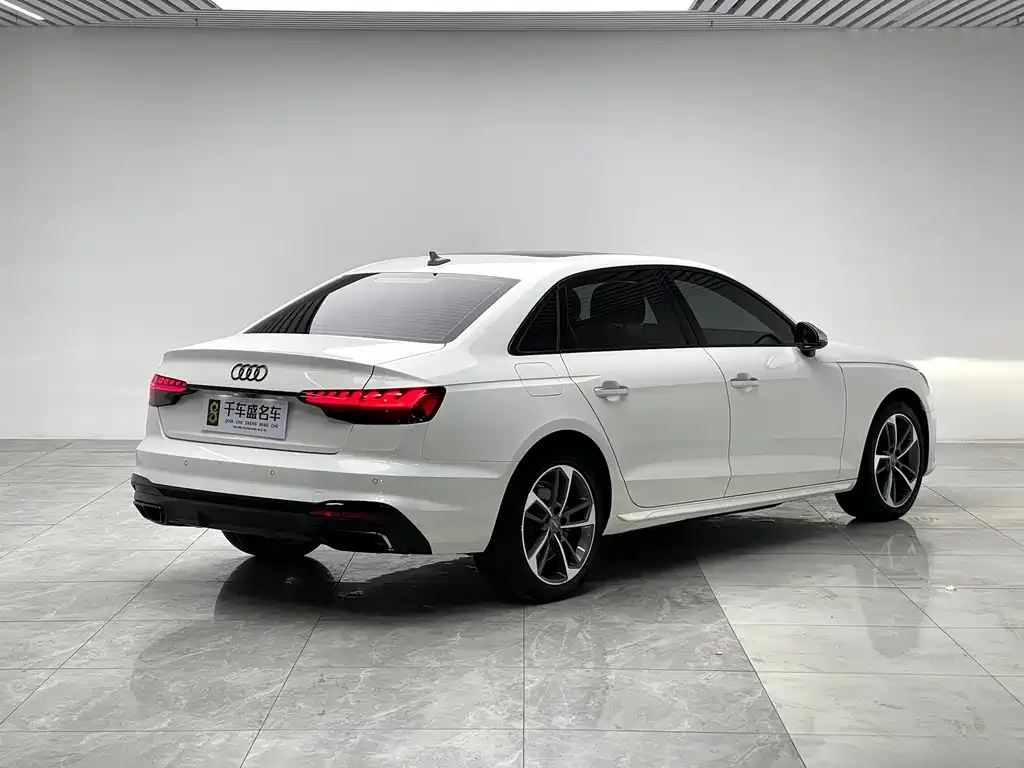 Audi A4L — фото 7
