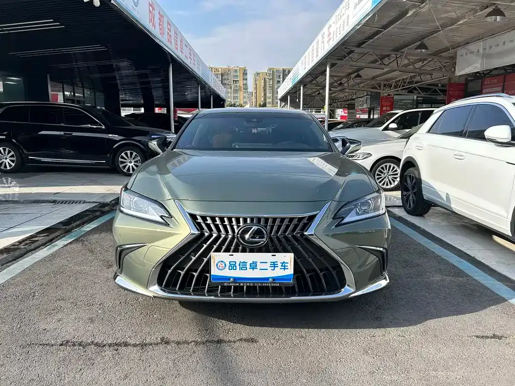 Lexus ES — фото 9