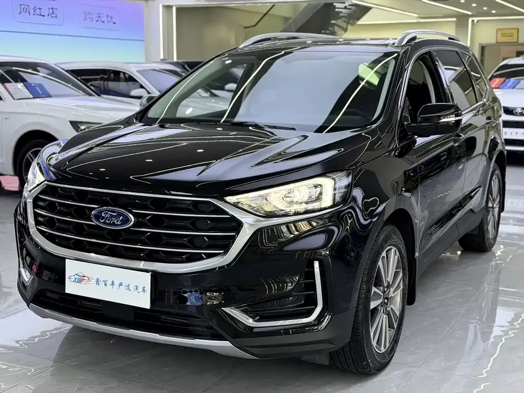 Ford Edge — фото 1