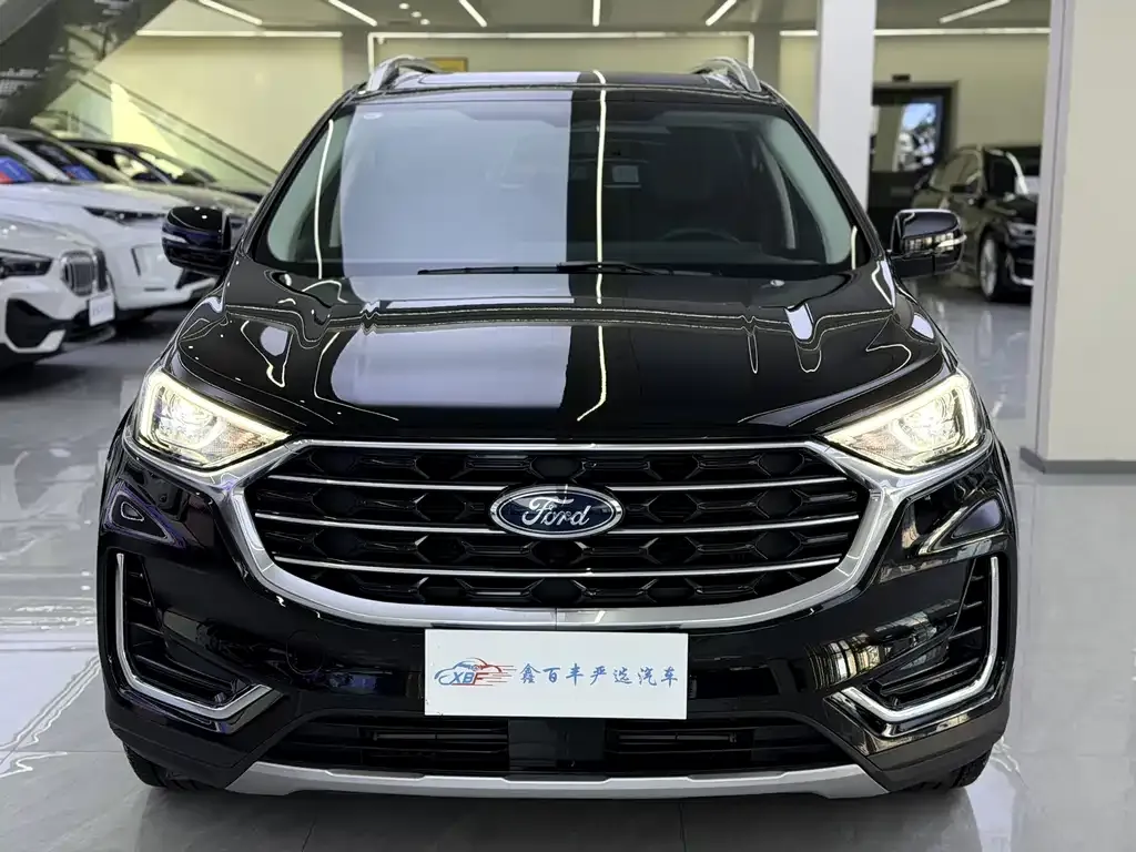 Ford Edge — фото 7