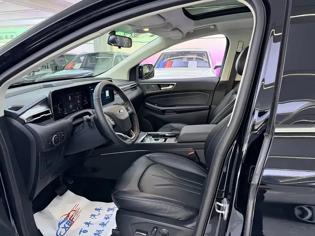 Ford Edge — фото 4