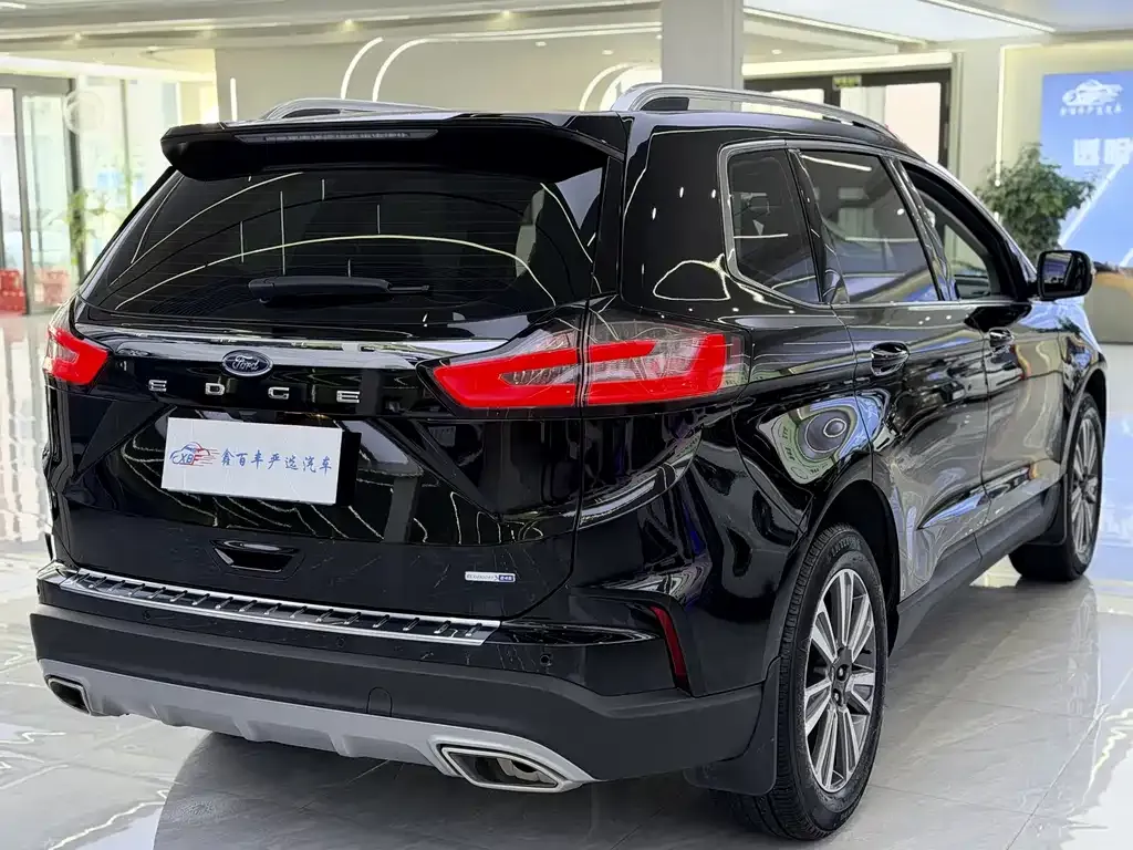 Ford Edge — фото 3