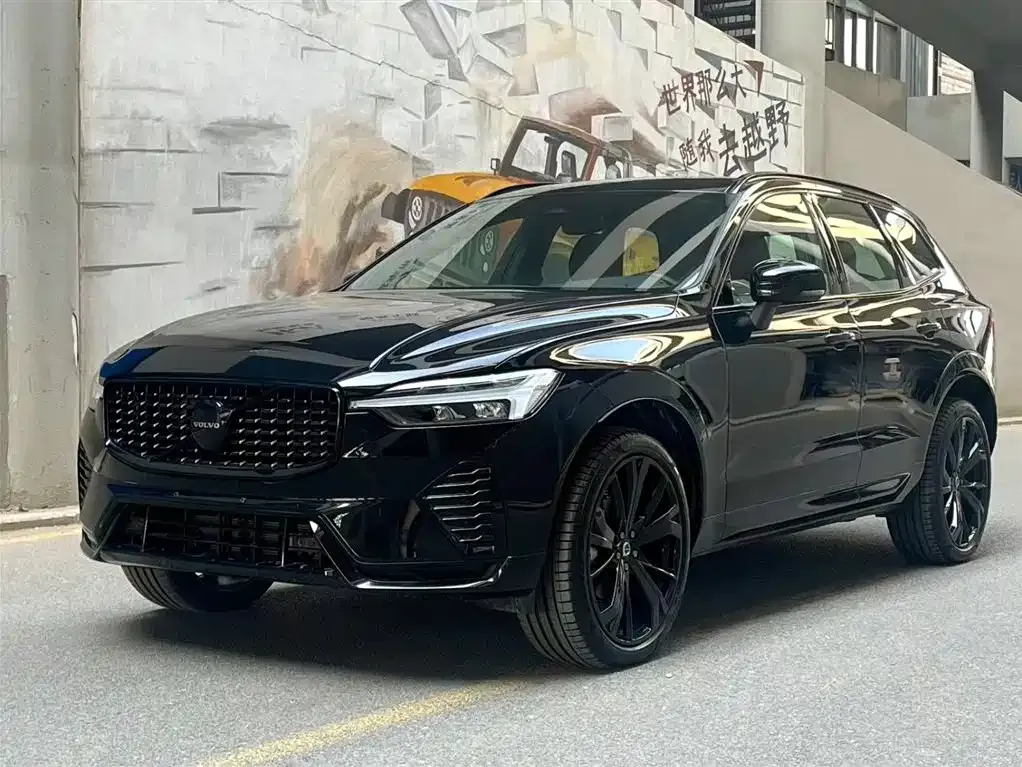Volvo XC60 — фото 1