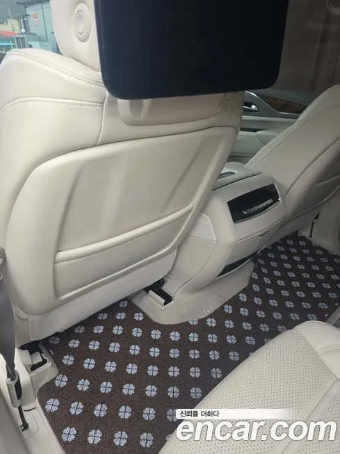 Cadillac Escalade 2023 из KR, фото 10