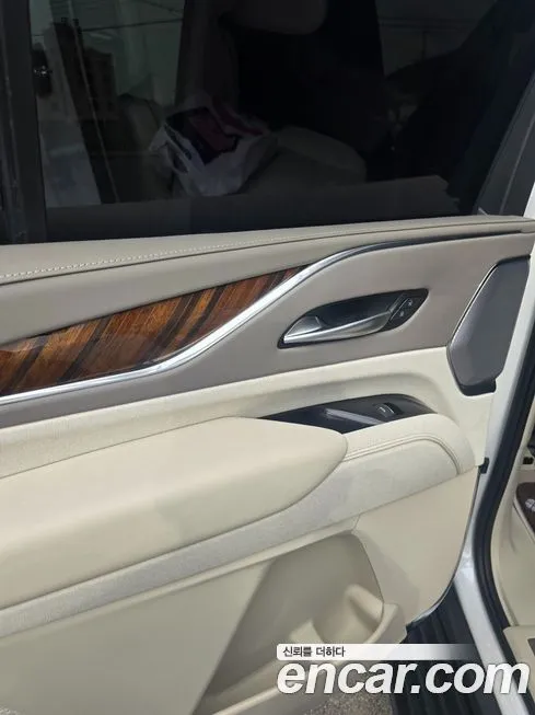 Cadillac Escalade 2023 из KR, фото 8