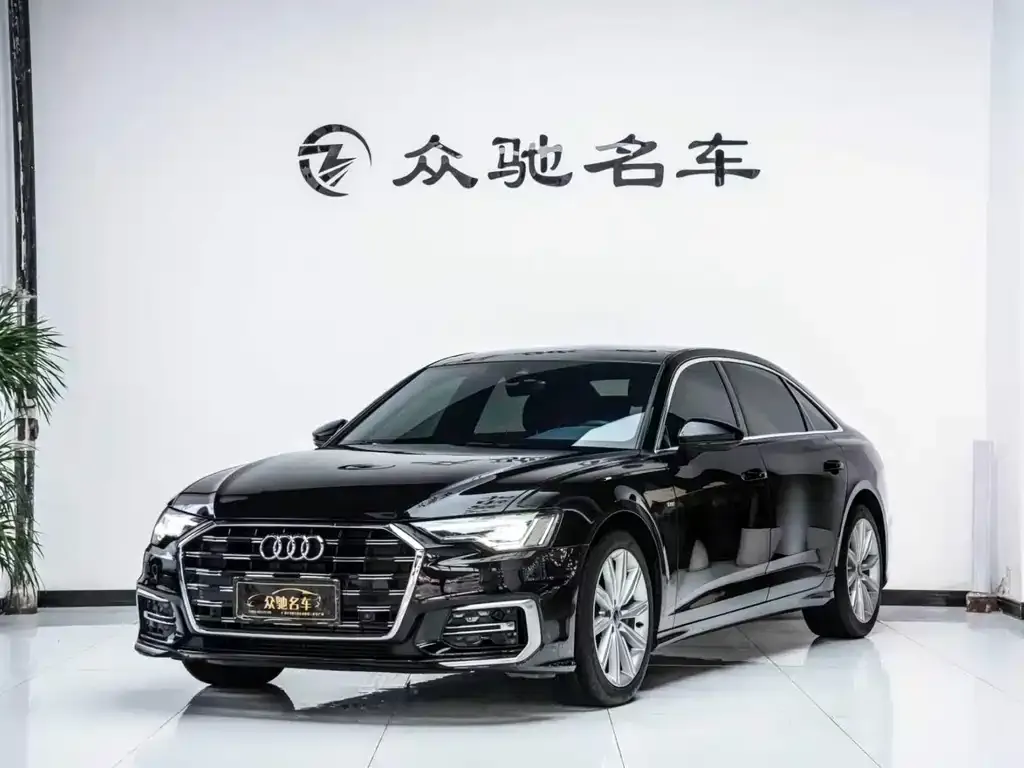 Audi A6L — фото 1