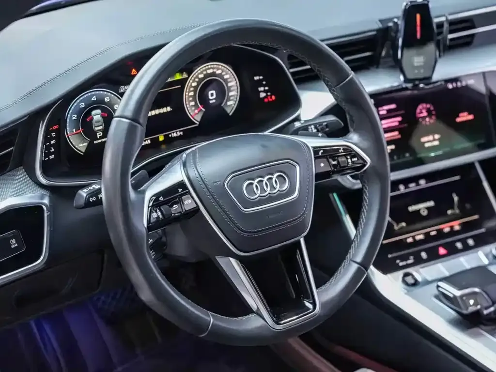 Audi A6L — фото 8