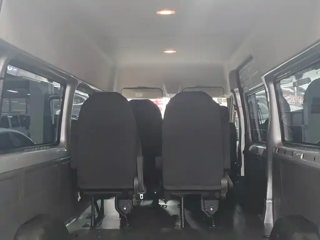 Ford Transit Custom 2021 из CN, фото 4