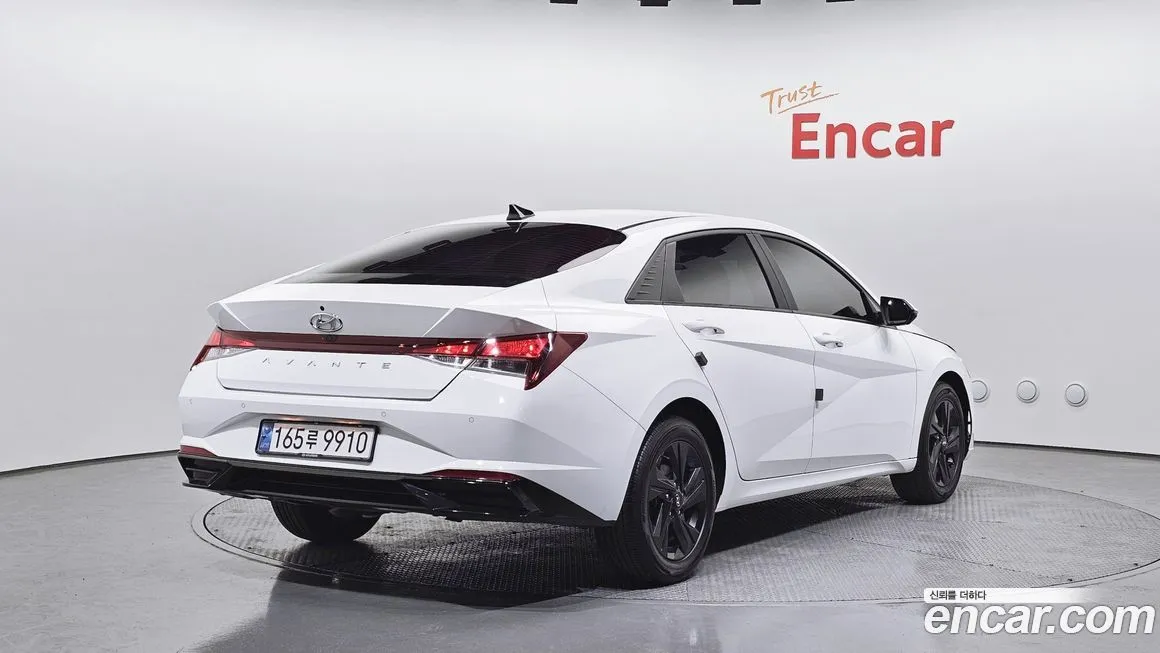 Hyundai AVANTE 2023 из KR, фото 2