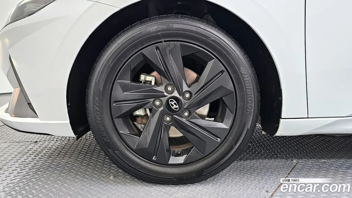 Hyundai AVANTE 2023 из KR, фото 4