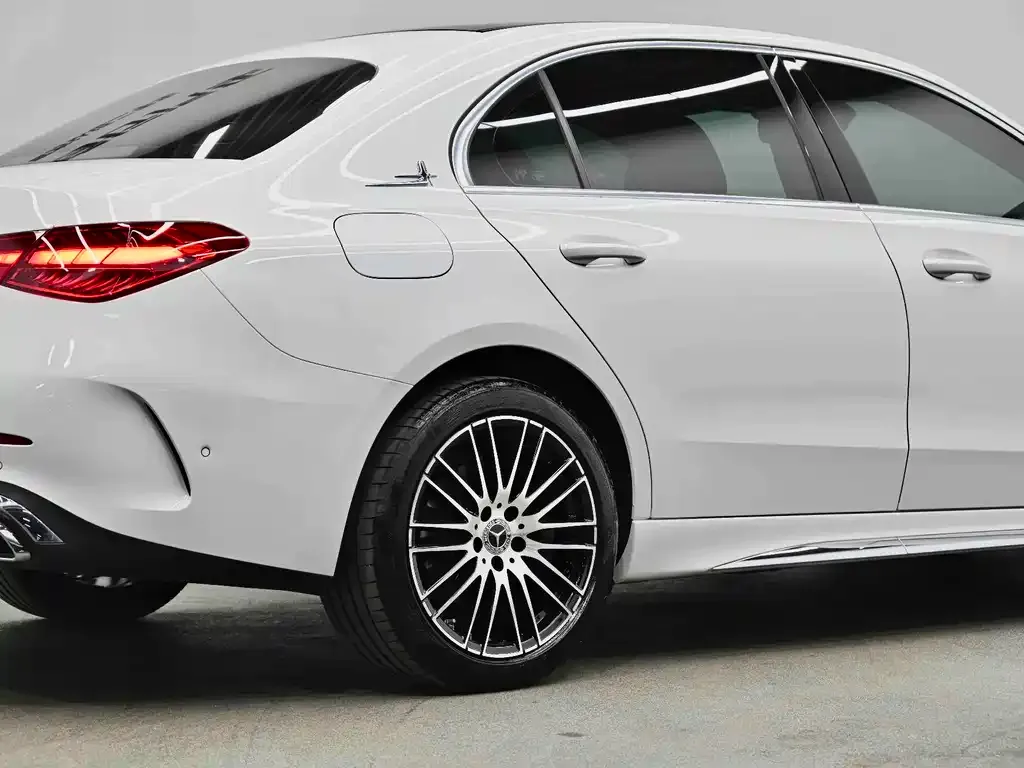 Mercedes-Benz C-Class — фото 10