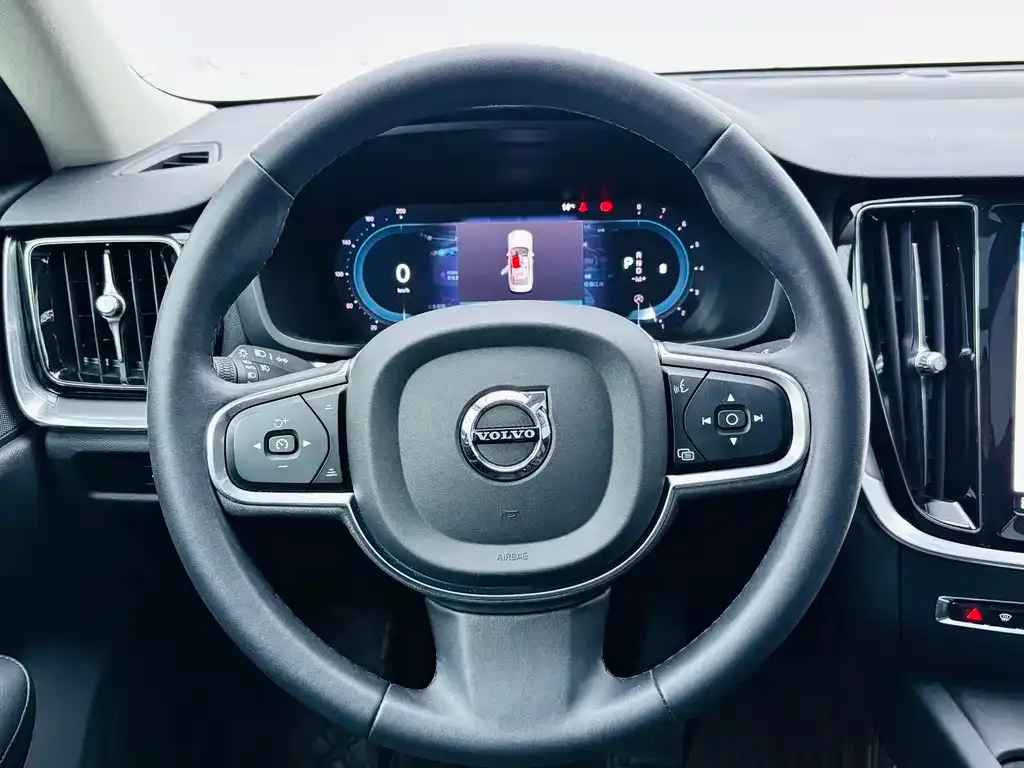 Volvo S60 2023 из CN, фото 10
