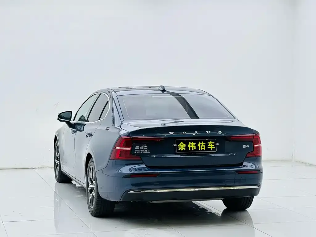 Volvo S60 2023 из CN, фото 7