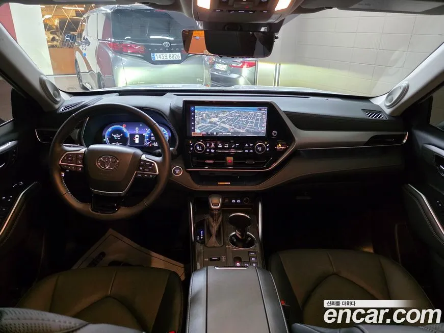 Toyota Highlander — фото 10