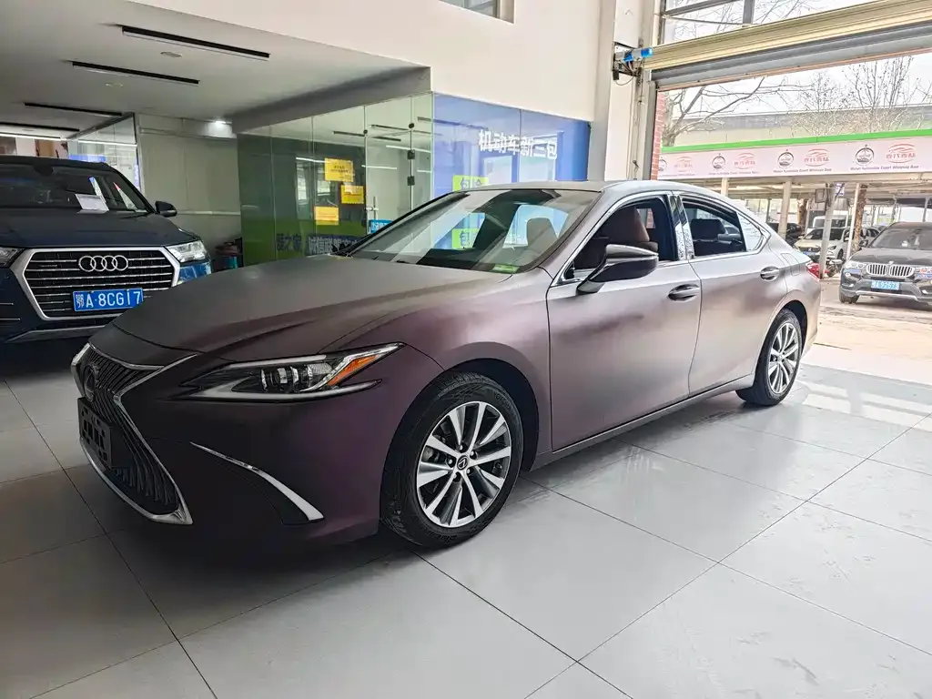 Lexus ES — фото 1