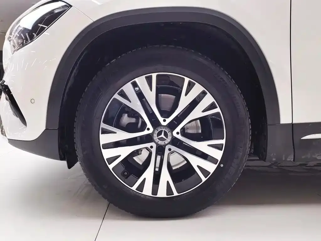 Mercedes-Benz GLA 2024 из CN, фото 2