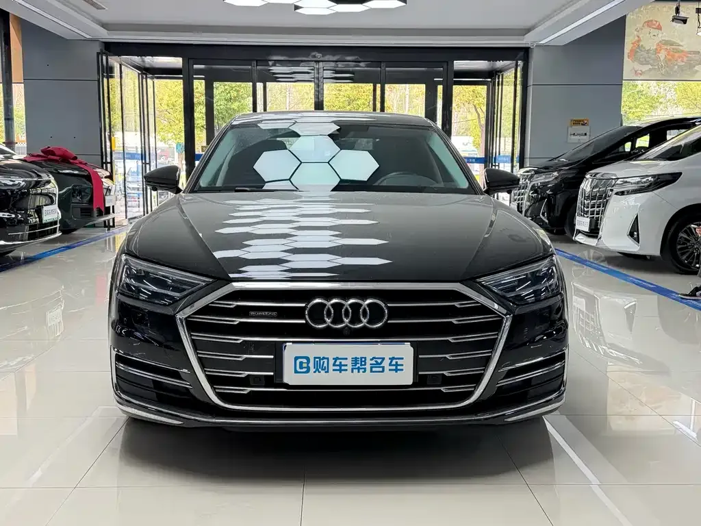 Audi A8 — фото 5