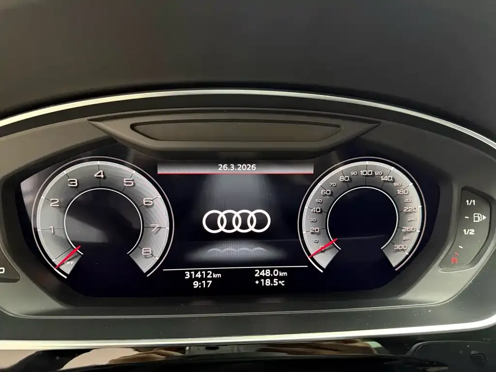 Audi A8 — фото 2