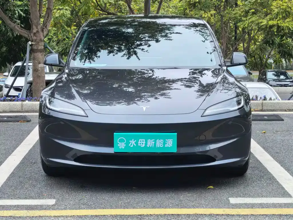 Tesla Model 3 — фото 4