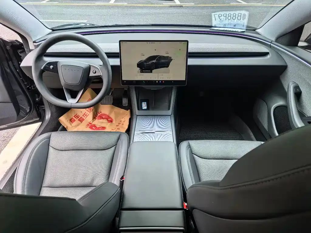 Tesla Model 3 — фото 2