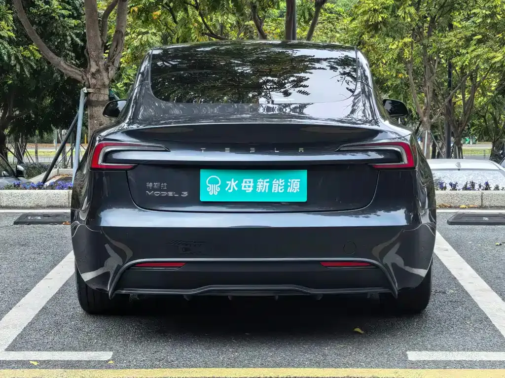 Tesla Model 3 — фото 8