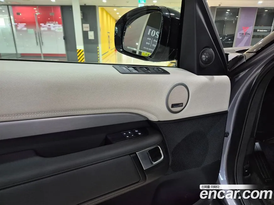 Land Rover Discovery 2025 из KR, фото 5