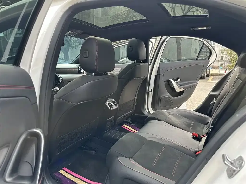 Mercedes-Benz A-Class 2024 из CN, фото 7