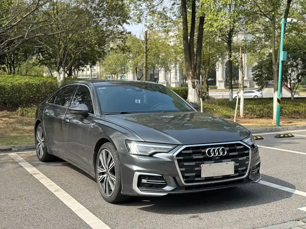 Audi A6L — фото 9