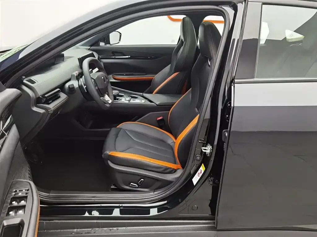 Changan UNI-V 2024 из CN, фото 5