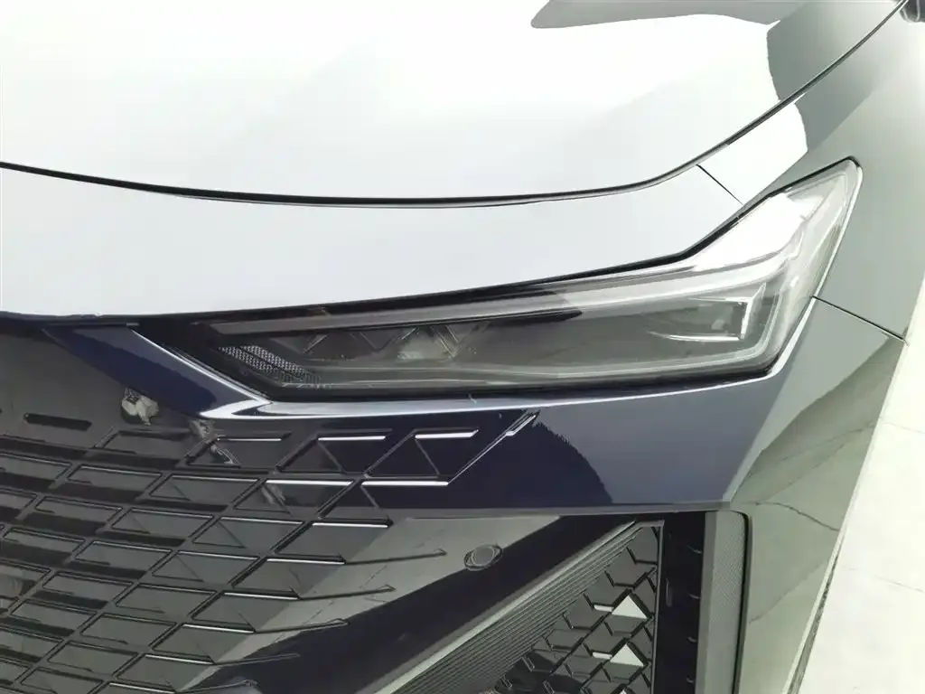 Changan UNI-V 2024 из CN, фото 4
