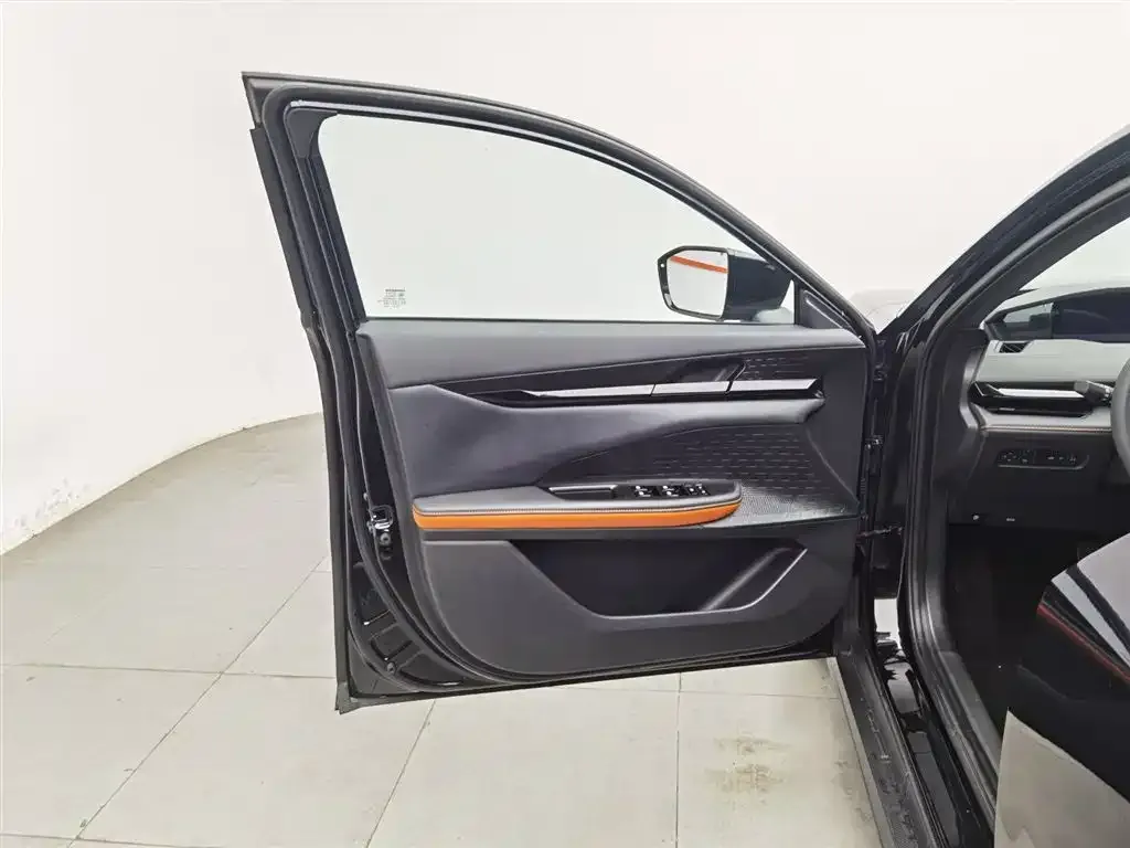 Changan UNI-V 2024 из CN, фото 3