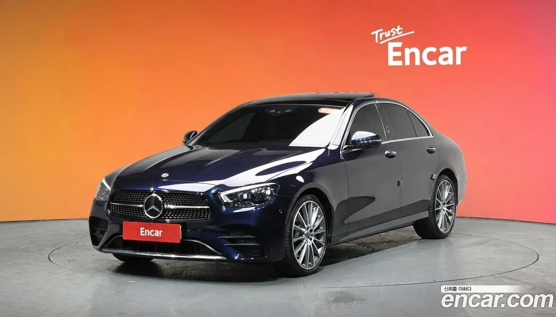 Mercedes-Benz E-Class — фото 1